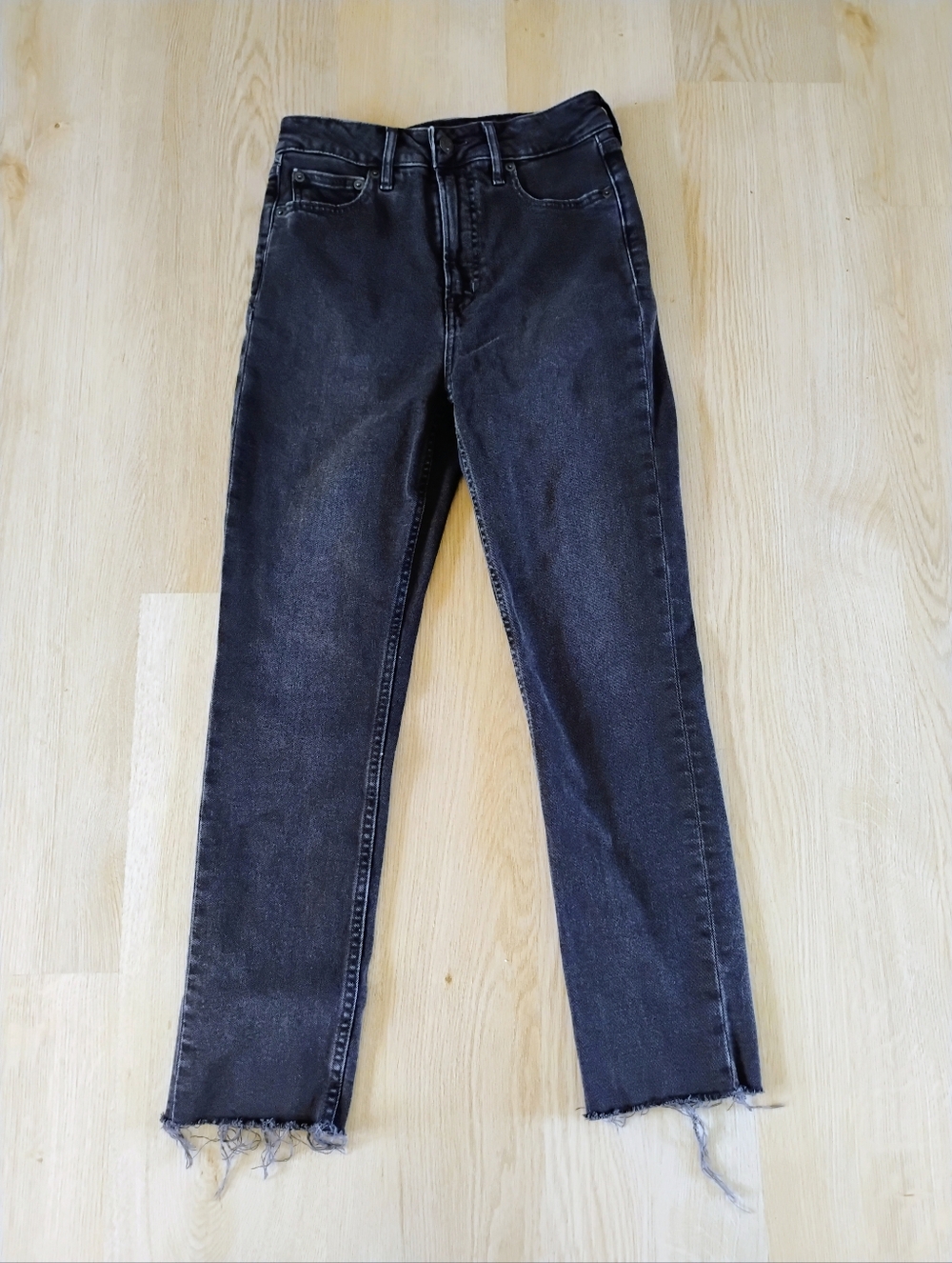 GAP High-Waist Straight Leg Black Jeans